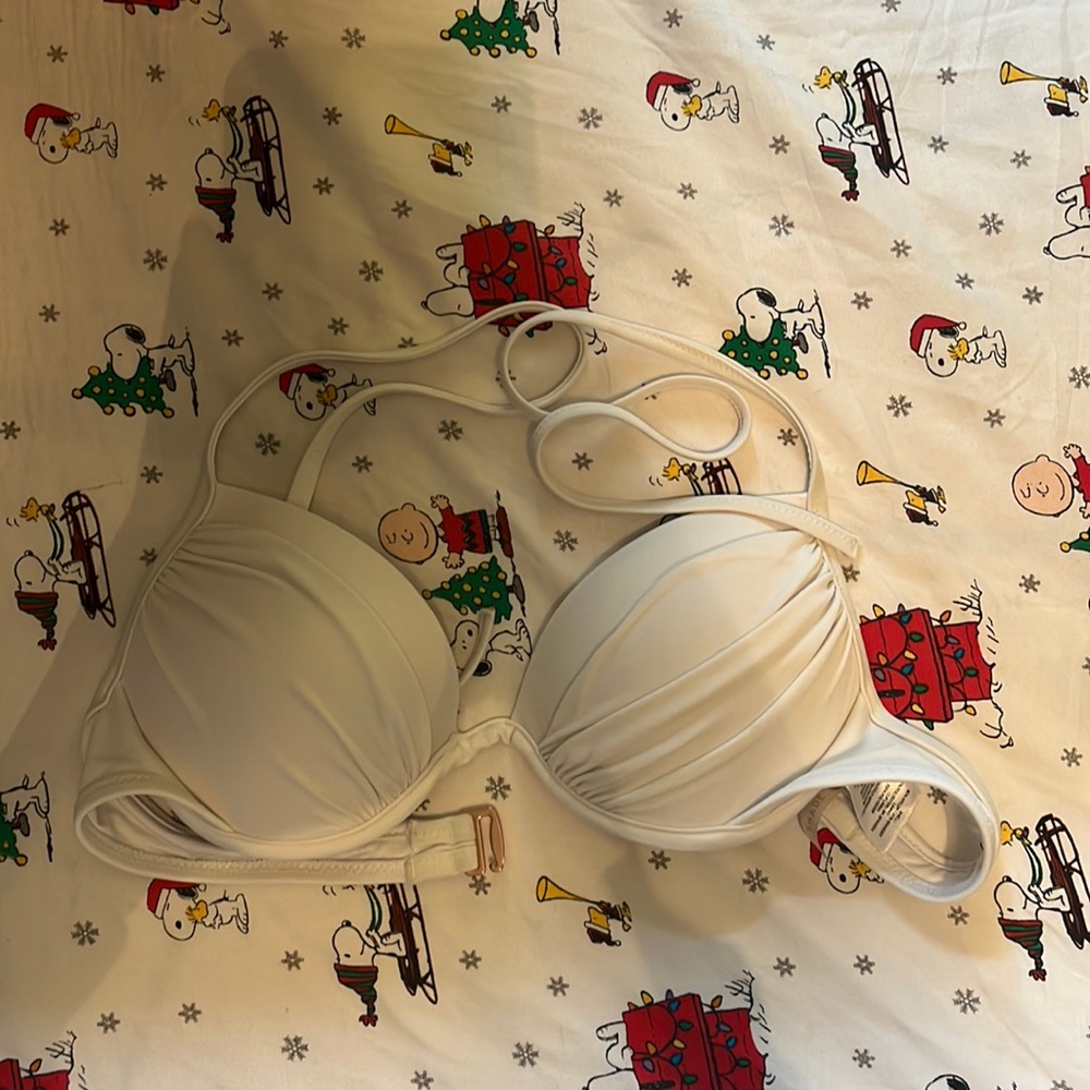Women’s bathing suit top